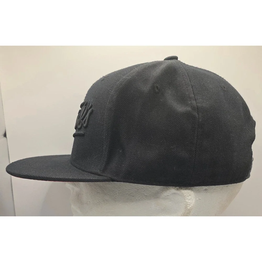 N/A statement headwear